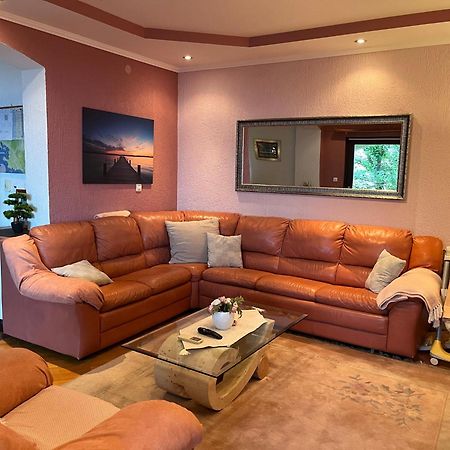 Apartman Adrijan Sukosan Luaran gambar