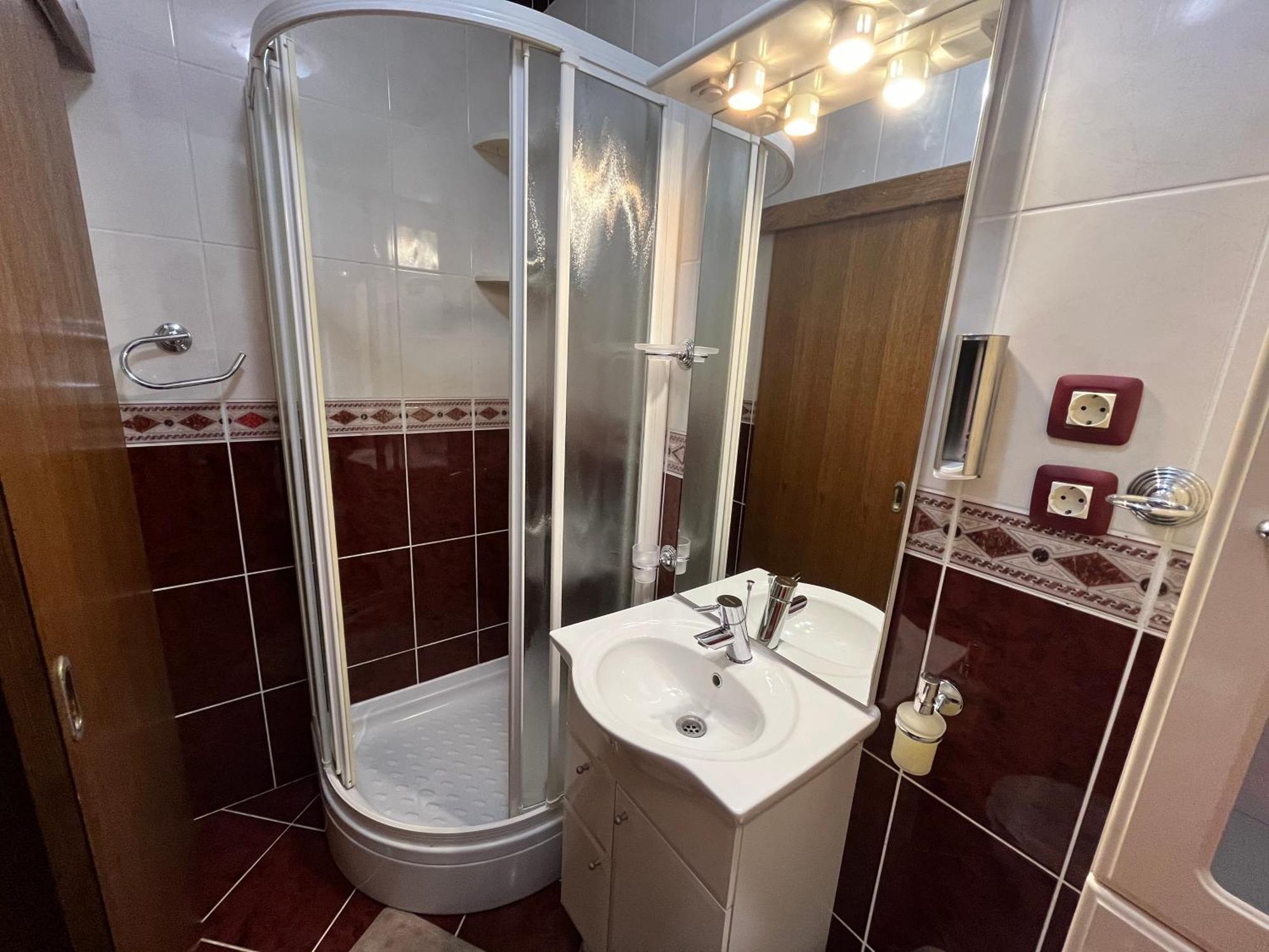 Apartman Adrijan Sukosan Luaran gambar