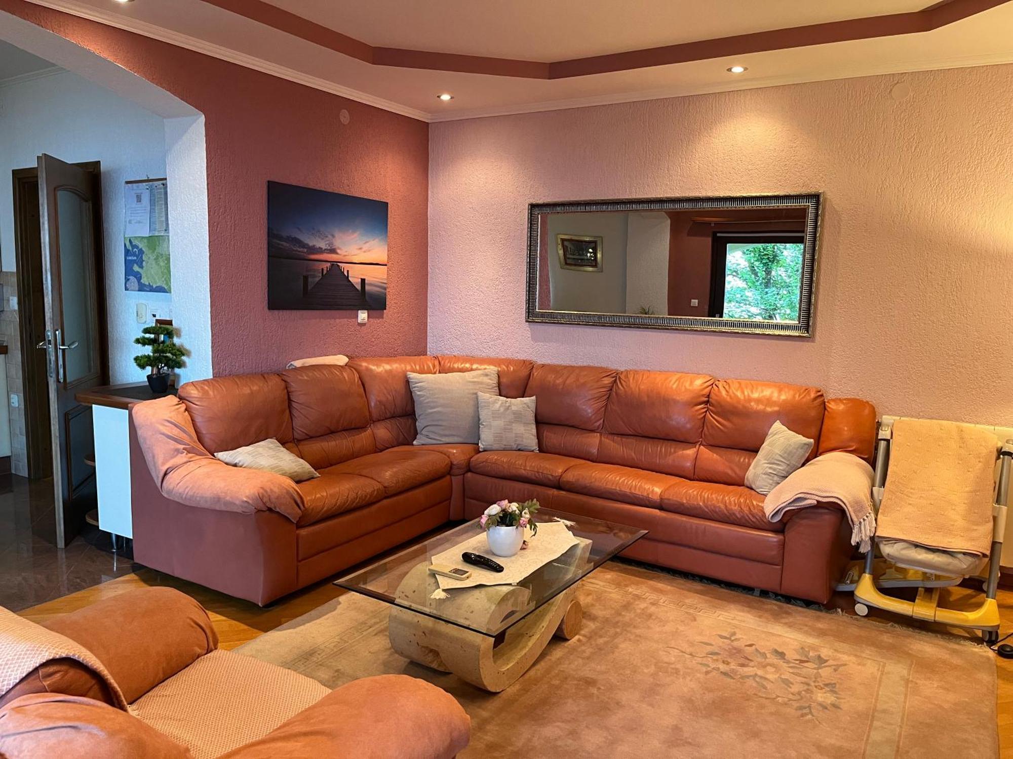 Apartman Adrijan Sukosan Luaran gambar