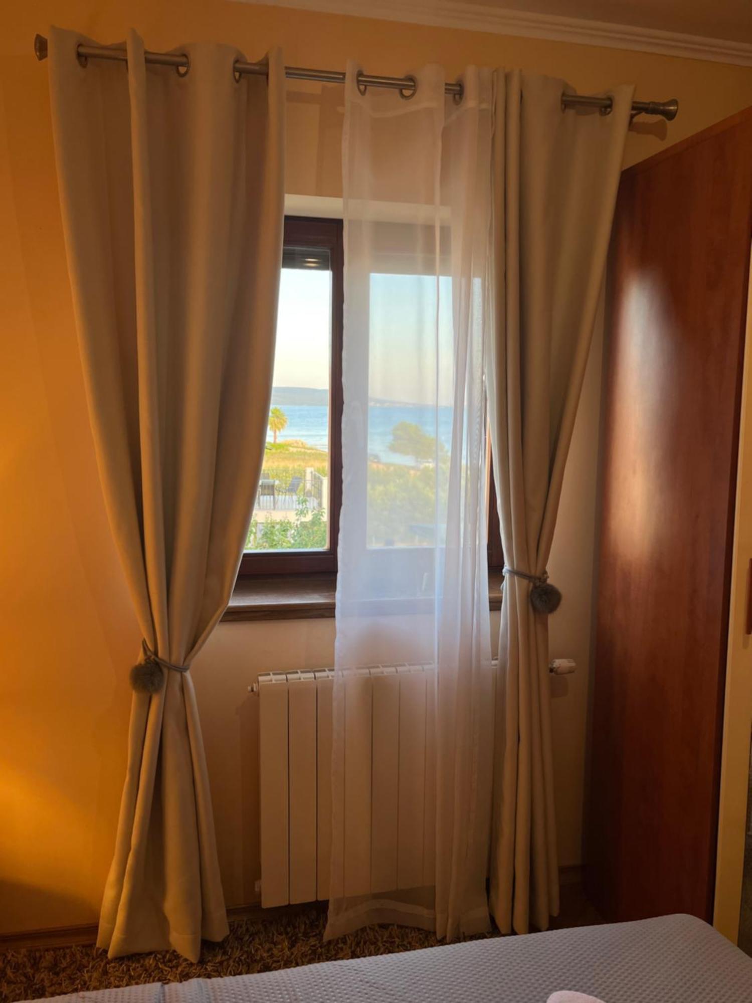 Apartman Adrijan Sukosan Luaran gambar