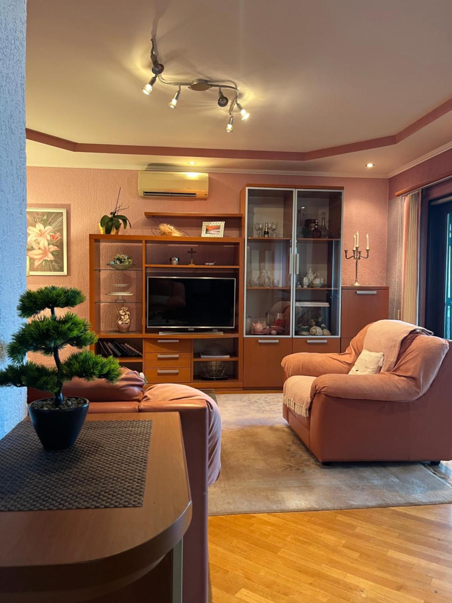 Apartman Adrijan Sukosan Luaran gambar